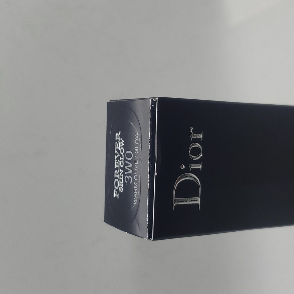 Dior Forever Skin Glow Foundation 3W0 Warm Olive - Picture 3 of 6